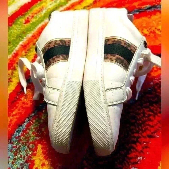 Time and Tru sneakers‎ - Size 7.5 - Picture 1 of 3